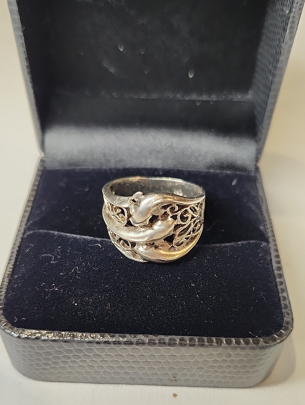 925 Silver  Dolphin Ring - Silver 4.5gm 7.5